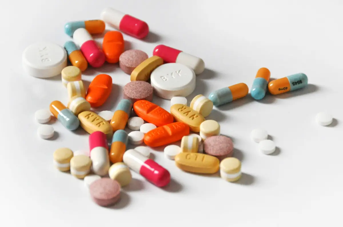 Non solo antibiotici: ecco i rimedi naturali più potenti per combattere i batteri